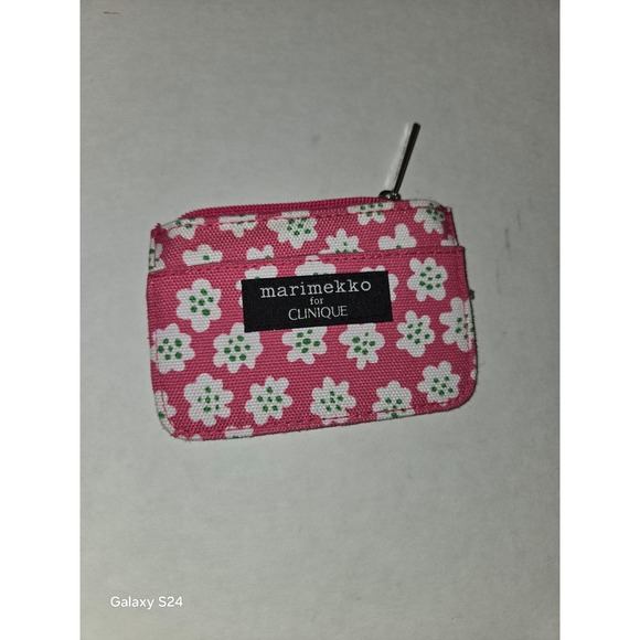 kate spade Handbags - Marimekko wallet mint condition pink floral